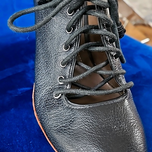 DKNYC Charcoal Lace-Up Shoes - Picture 1 of 6
